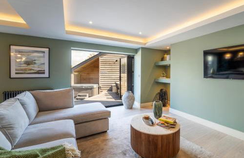 The Farmhouse - Photo 1