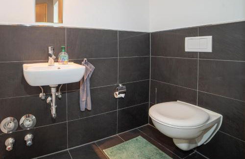 Köstlbach Apart I Ferienwohnung bis 3 & 6 Personen I Nürnberg I Neumarkt I Messe I Natur I Küche I Parken I Waschmaschine I Garten - Foto 18