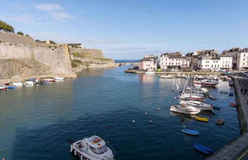 Appartement rénové vue mer au cœur de Le Palais - FR-1-418-80 - Photo 1