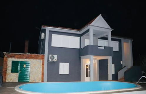 Iva apartman sa bazenom - Foto 36