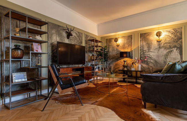 Views of Palace of the Parliament 2BR Jungle Theme - Foto 20