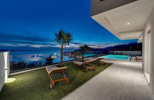 Villa BAMM with heated 36sqm pool, 5 en-suite bedrooms and panoramic sea views - Foto 44