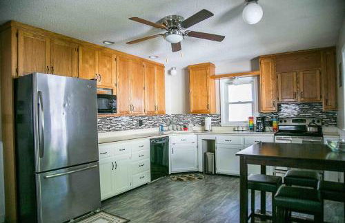 Paradise By The Park - 3 bd and 1 ba Family Getaway - Photo 15