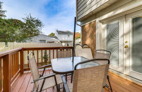 Near Beaches, Base and Bay! Hampton Home with Backyard - Foto 26