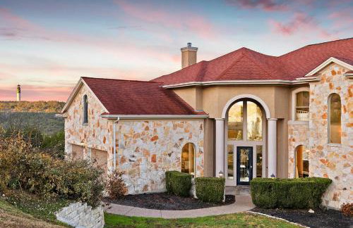 Lake Travis Family Retreat with Theater Game Room and BBQ 7 min from Marina - Foto 1