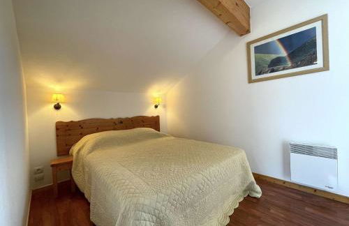 Chalet lumineux 3 pièces, 4 pers, proche remontées et pistes, balcon, parking, wifi gratuit - FR-1-525-270 - Photo 4