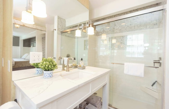 Heaven on Earth! 2 BDR Fontana Flat, Walk to Lake - Photo 22