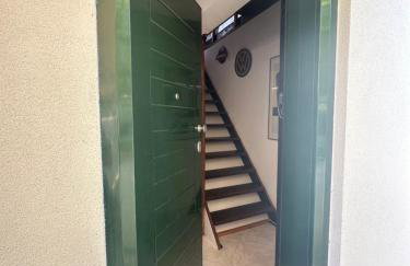 Boomers Attic Athens - Foto 25