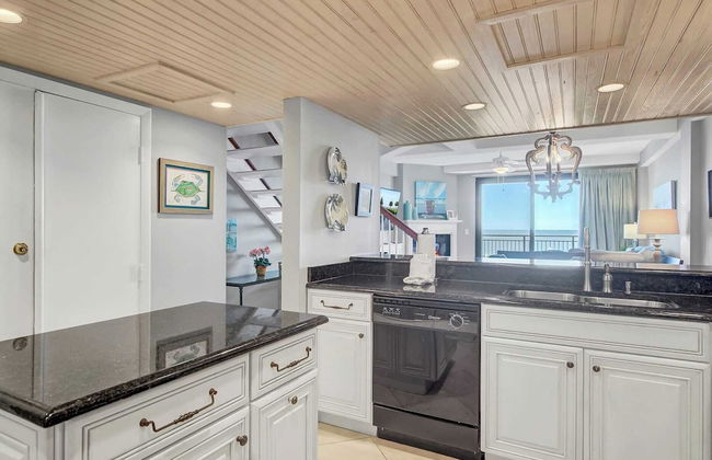 407 A Shipwatch by Avantstay Beach Front Condo w/ Ocean Views - Foto 9