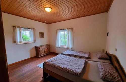 Die alte Waldkate - Windschief und mitten in der Natur - Foto 10