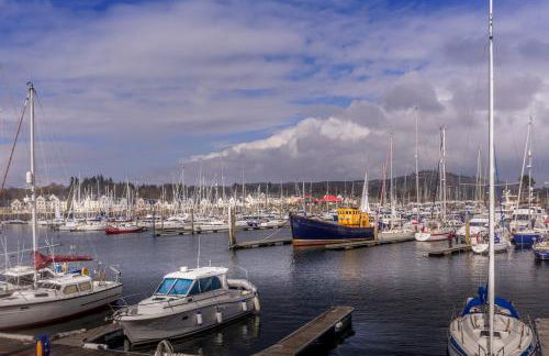 Marina View Apartment - Photo 4