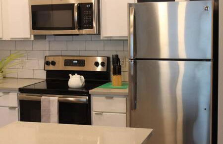 4 mi to Jack Thrice Stadium + hot tub - Foto 11