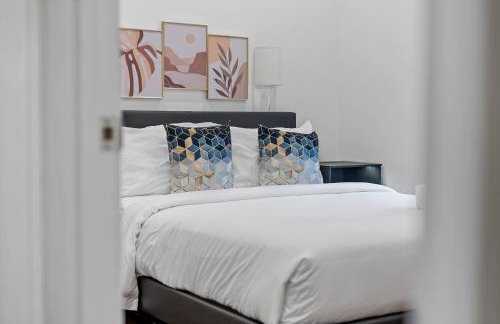 Charming Escape with Hot Tub & Fire Pit Winter Haven! - Foto 9