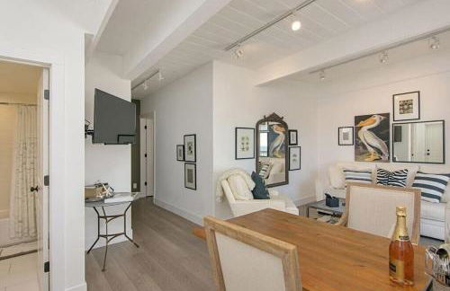 Ocean View From Private Patio, Steps To Beach, Parking - Photo 9