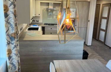 Blue Bell Lodge with Hot Tub Malton - Foto 9