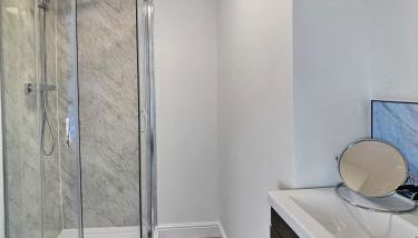 Amaya Nine Sleeps 7 Large 4 bed house - Bottesford - Foto 5