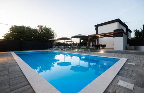 LUX VILLA DUJAM with a swimming pool near Zadar - Foto 8