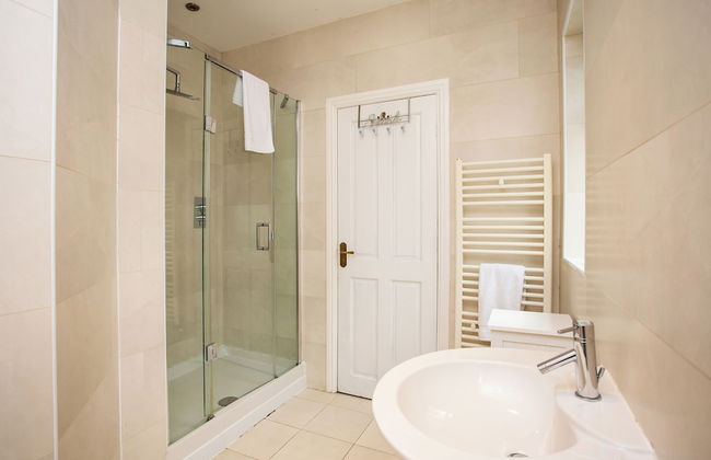 Spacious 5 Bed House Newcastle Gateshead - Photo 57