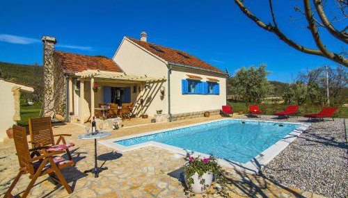 Villa Romansa near Split- heated pool peace, bbq - Foto 2, Garden