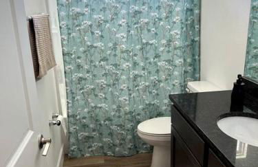 Beach Lovers New House! 10 min to beach - 6 guests - Foto 18