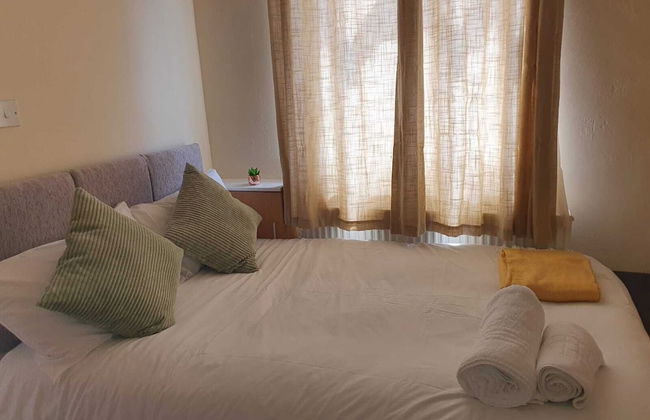 Comfortable Homestay in Stoke - Photo 7