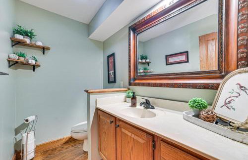 7,000 Sq Ft! Private Rapid City Estate with Pool - Foto 28