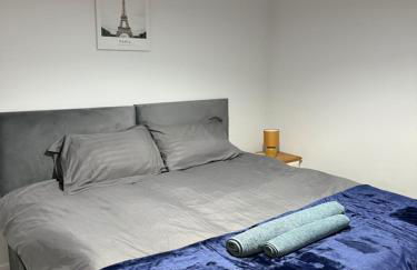 Cosy Lincoln Home Sleeps 6 with Parking - Foto 13