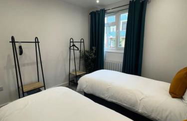 The Upper Tooting Beauty - 2bed Ground Floor Flat - Photo 9