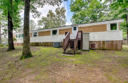 Waterfront Royal Home with Dock and Patio! - Foto 31