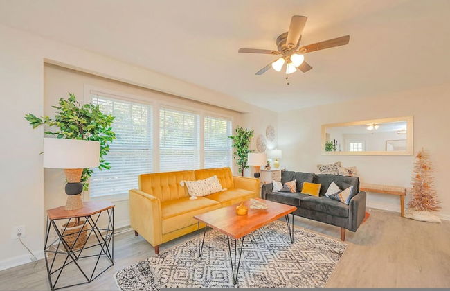 The Beehive New 4 Bedroom Listing Next to CNU - Foto 5