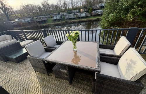 Dillons Lakeside Lodge - Photo 11