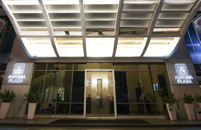 Astoria Plaza - Photo 21