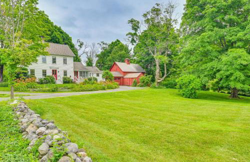 Historic Farmhouse Near Mountains and Colleges! - Foto 1