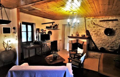 Panorea's Stone House - Foto 13