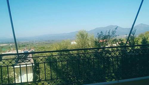 Μεζονέτα 5 υπνοδωμάτια, πλήρως εξοπλισμένη και με φορτιστή ηλεκτρικού αυτοκινήτου - Foto 1