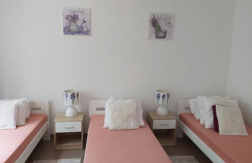 Leśne Zacisze Kretowiny 88 nad jeziorem Narie z własnymi pomostami apartamenty sezonowe lato - Foto 54