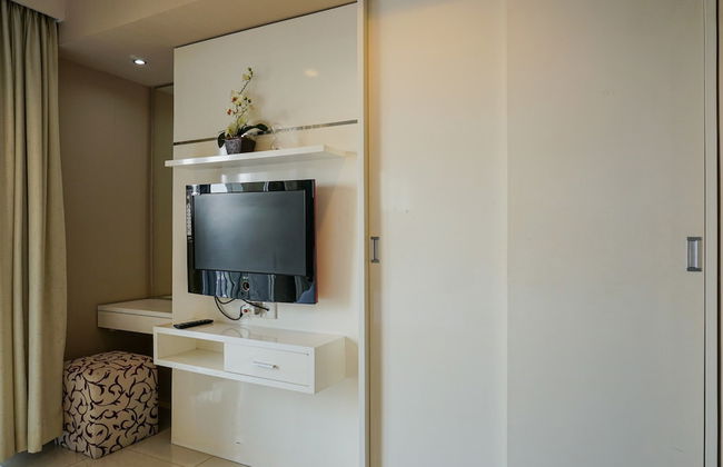 Trendy & Relaxing 2BR at The Suite Metro Apartment - Foto 8
