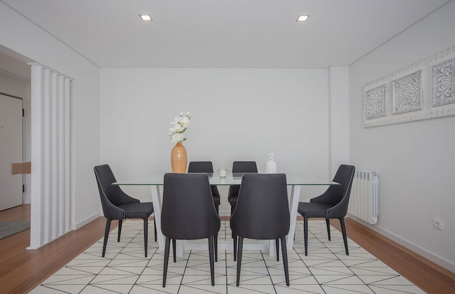 Liiiving - Luxury River View Apartment III - Photo 29