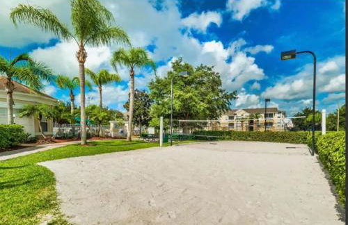 Beautiful Apartment Near Disney - Photo 63