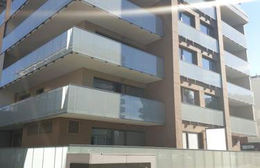 Private Apartment, Aircondition, HD TV pl & de, WiFi, Garage, fully equipped, near beach - Foto 42