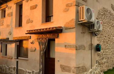 CASA RURAL PUERTO - casa completa con espacio exterior, wifi, estufa, barbacoa, piscina y zona de aparcamiento privada - IDEAL PARA DISFRUTAR EN FAMILIA O GRUPO DE AMIGOS - Foto 3