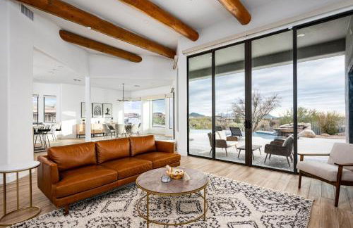 Mountain views swimming a private escape at Sonoran Serenity - Foto 46