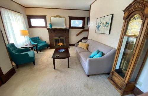 The River's Echo-Historic River House-4 Bedrooms, 6 Beds, 10 Guests - Photo 5