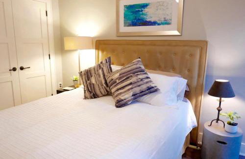 Stunning Logan Circle Apt - With Parking - Photo 12