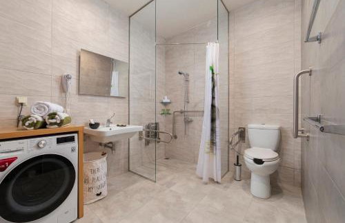 Andros 4 All Seasons Villas & Suites - Photo 34