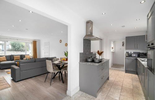 Sittingbourne Lodge, free car park - 4 Cars - Photo 33