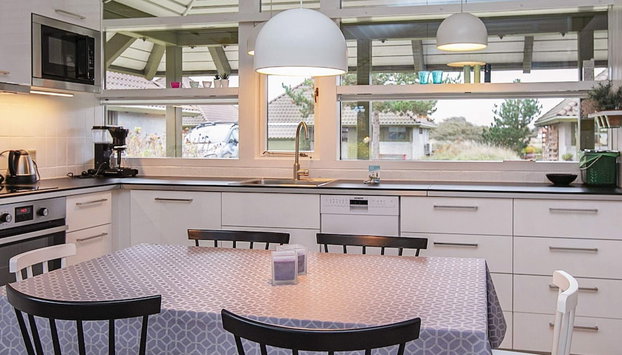 5 Person Holiday Home on a Holiday Park in Karrebaeksminde - Foto 3, Cocina privada