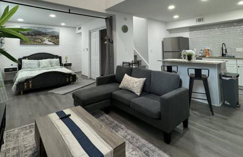 2BD - 1 Dallas l FIFA READY l 5 Min from Love Field - Foto 4