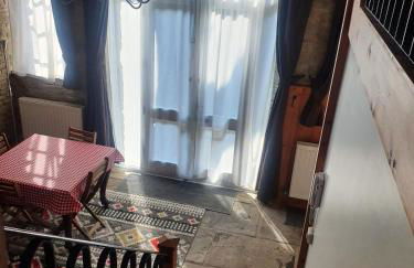 Edgerton coach house, Detached cottage in town, Spacious rustic charm - Foto 9