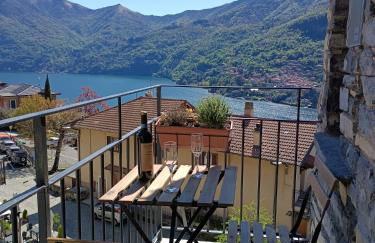 Piazzetta House Stunning Lake View Welcome Cocktail at Il Baretto - Foto 1